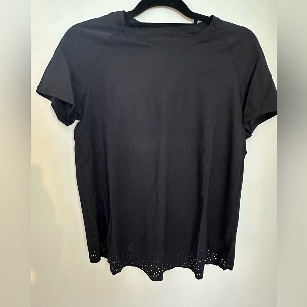 Black lululemon short sleeve top with open back